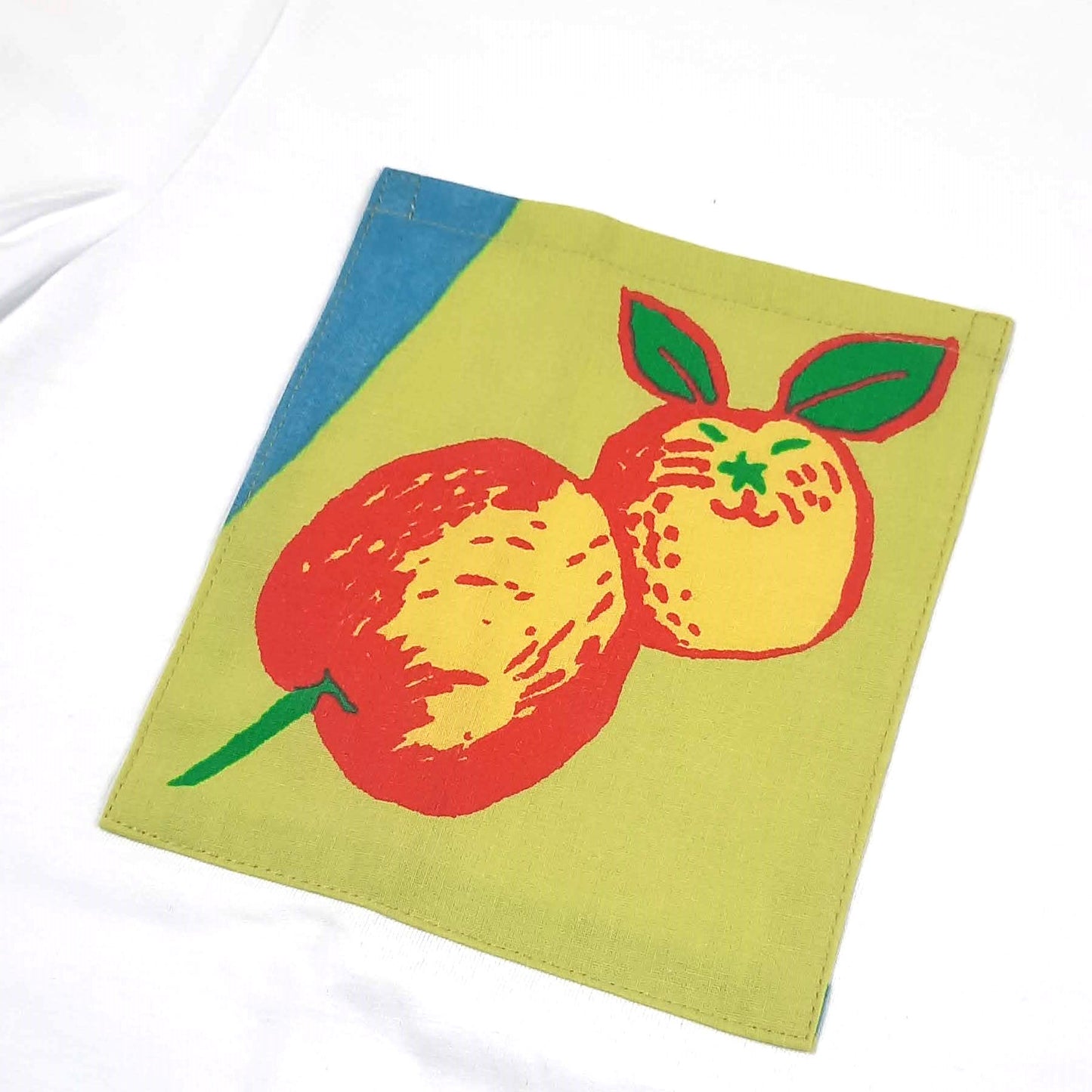Apple pocket S